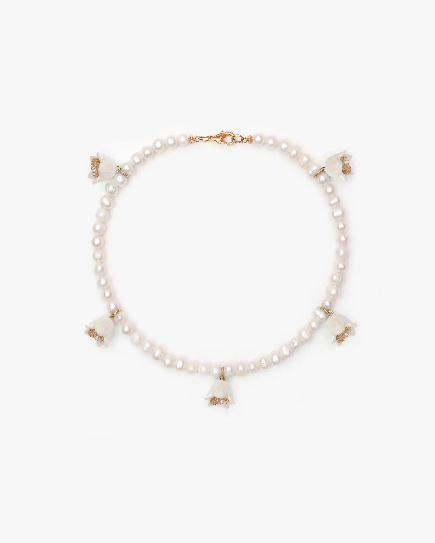 Polysk Necklace with Medium Pearls and Small White Bellflowers