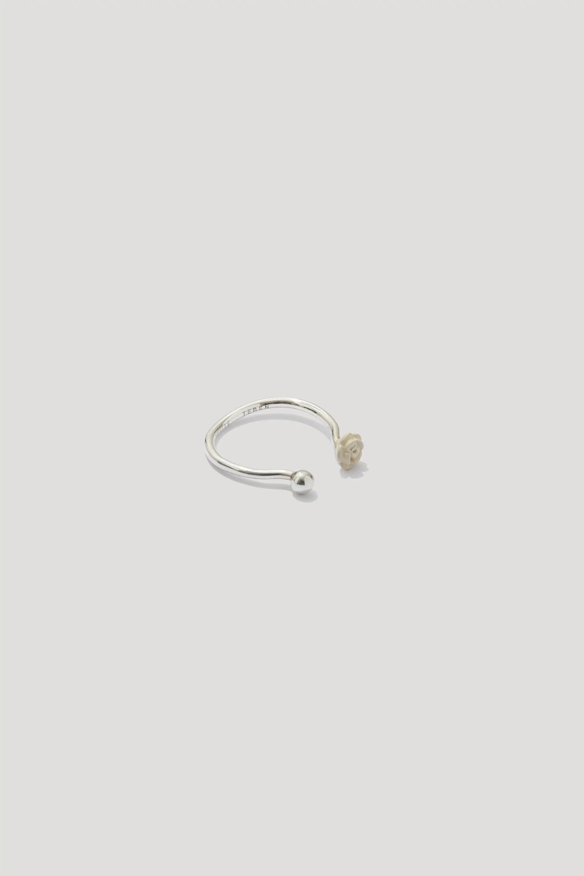 BLOSSOM silver ring with cream rose
