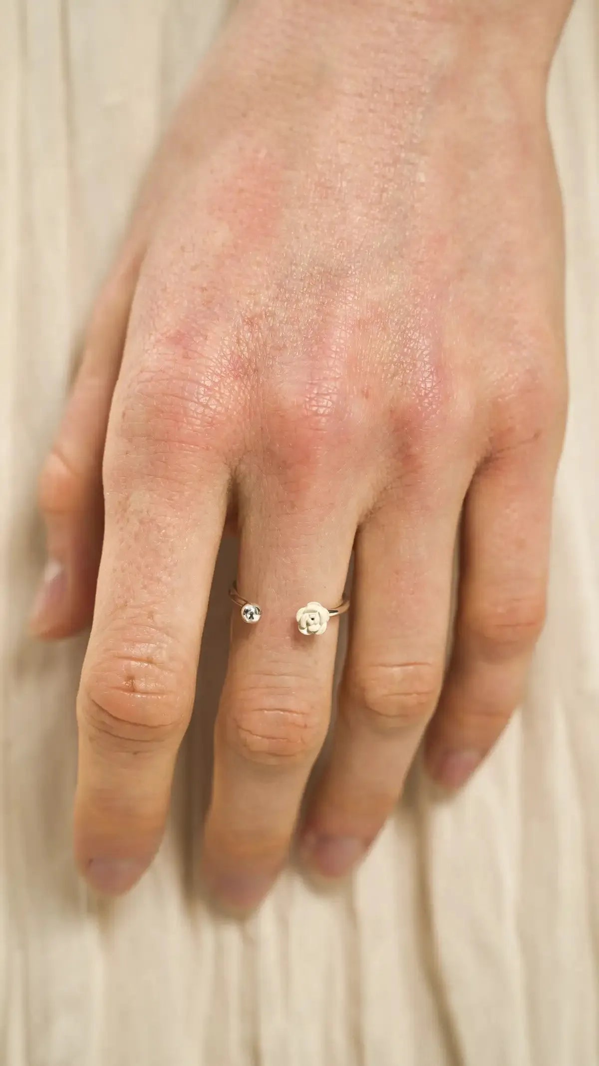 BLOSSOM silver ring with cream rose