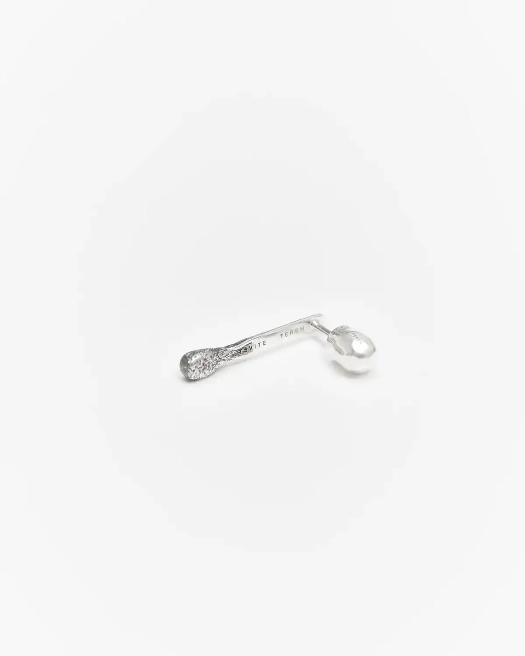 6.674 Earring in Short Silver Matchstick Shape