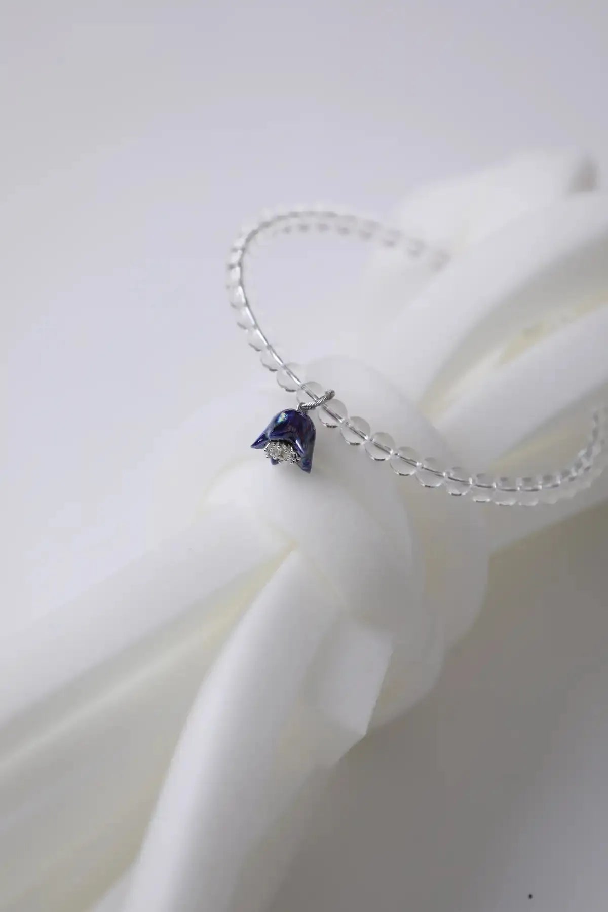 Polysk Necklace with Crystal and Small Blue Bellflower