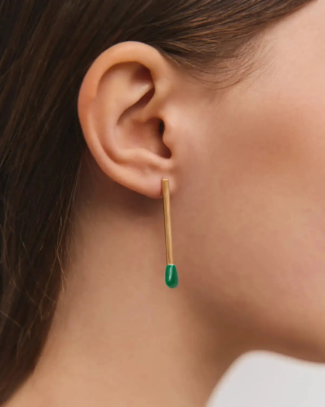 6.674 Earring in Long Gold-Plated Silver Matchstick Shape with Green Enamel