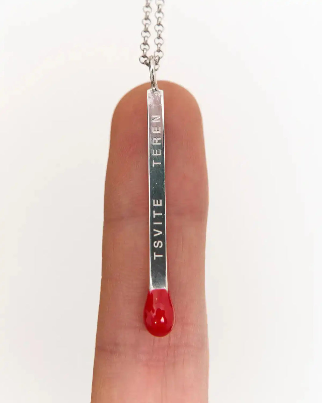 Підвіс 6.674 у формі срібного сірника з червоною емаллю