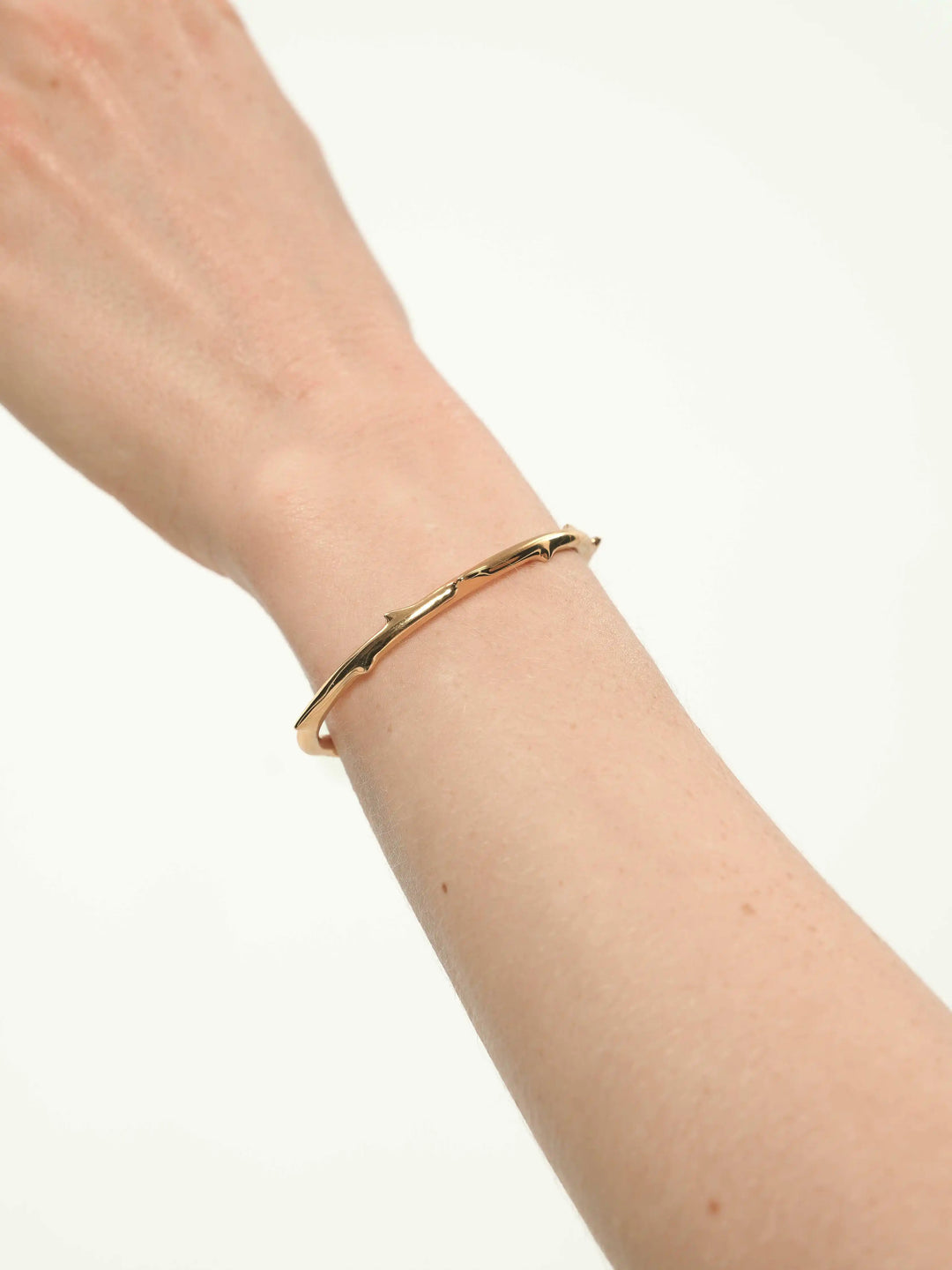 THORNS gold-plated bracelet-cuff