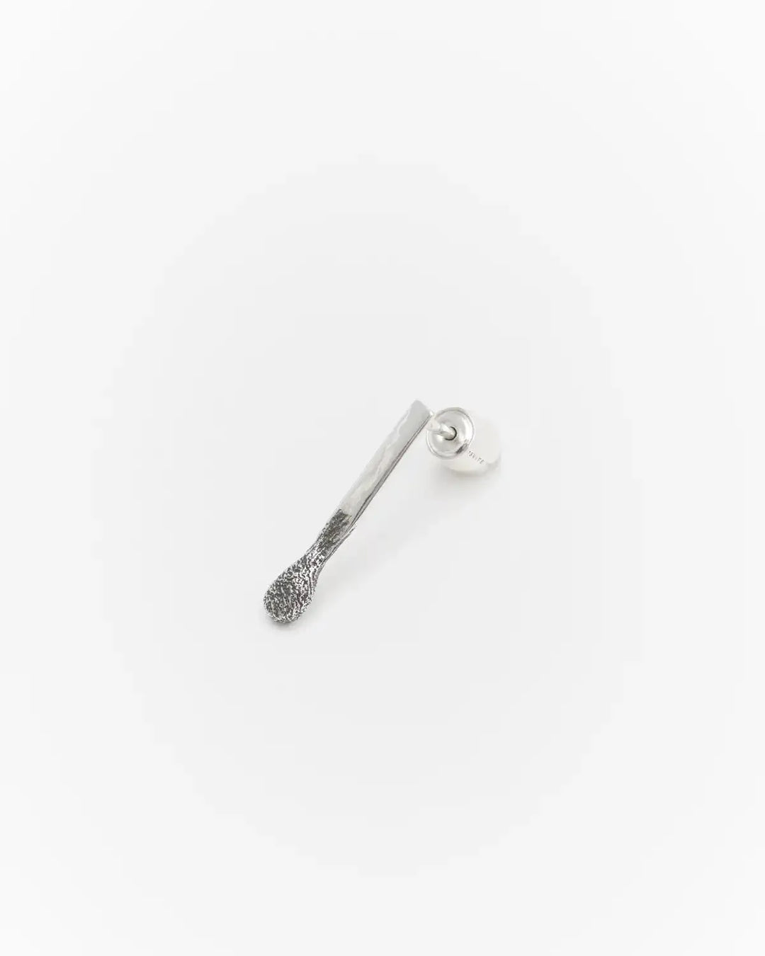 6.674 Earring in Short Silver Matchstick Shape