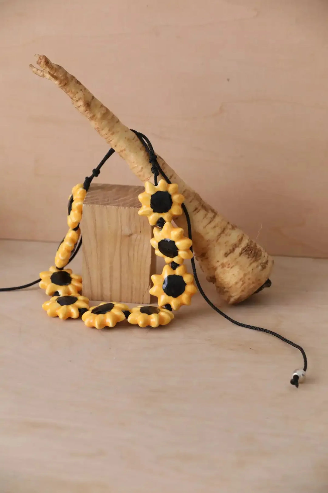 Polysk Necklace with Sunflowers