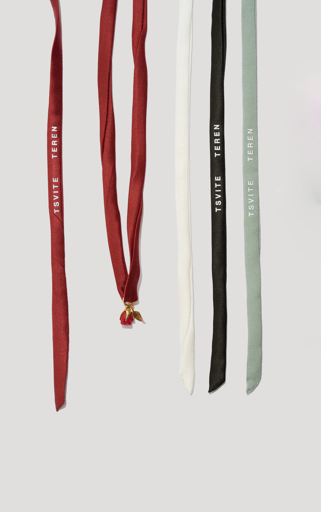 ROSARIUM red gold-plated pendant with ribbons