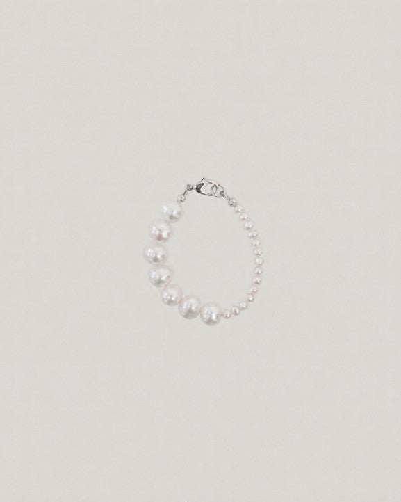 BASE bracelet with two types of pearls