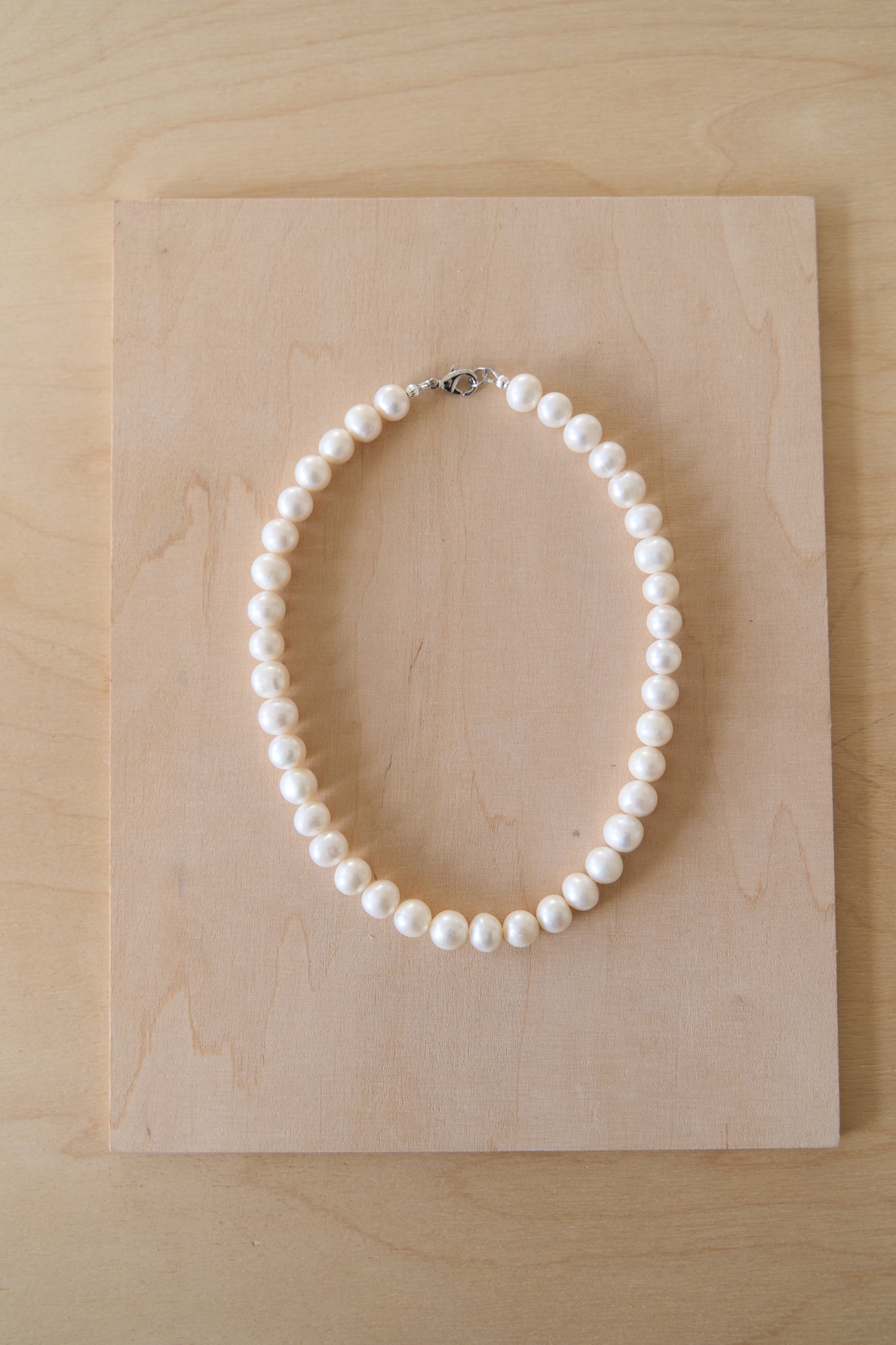 Base Necklace with Large Pearls