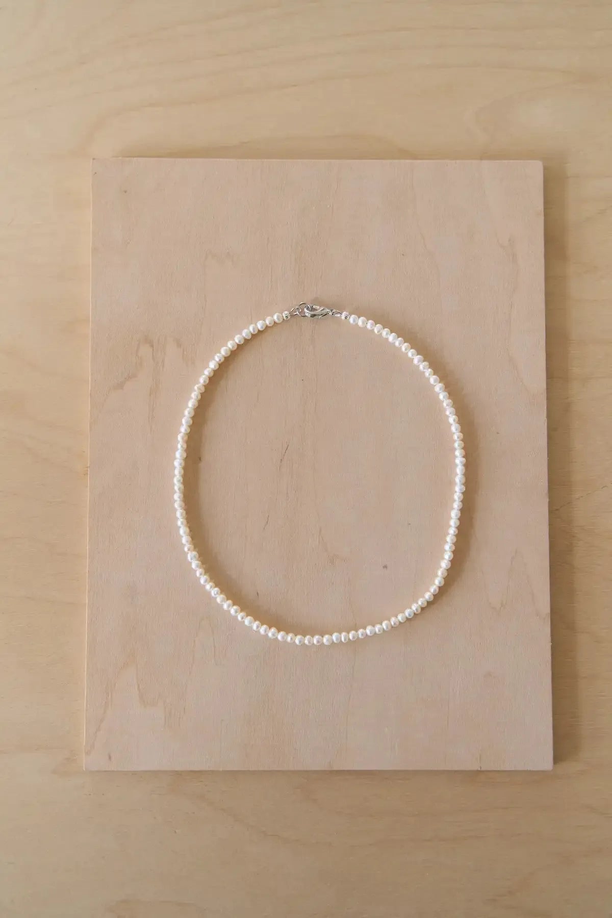 Base Necklace with Small Pearls