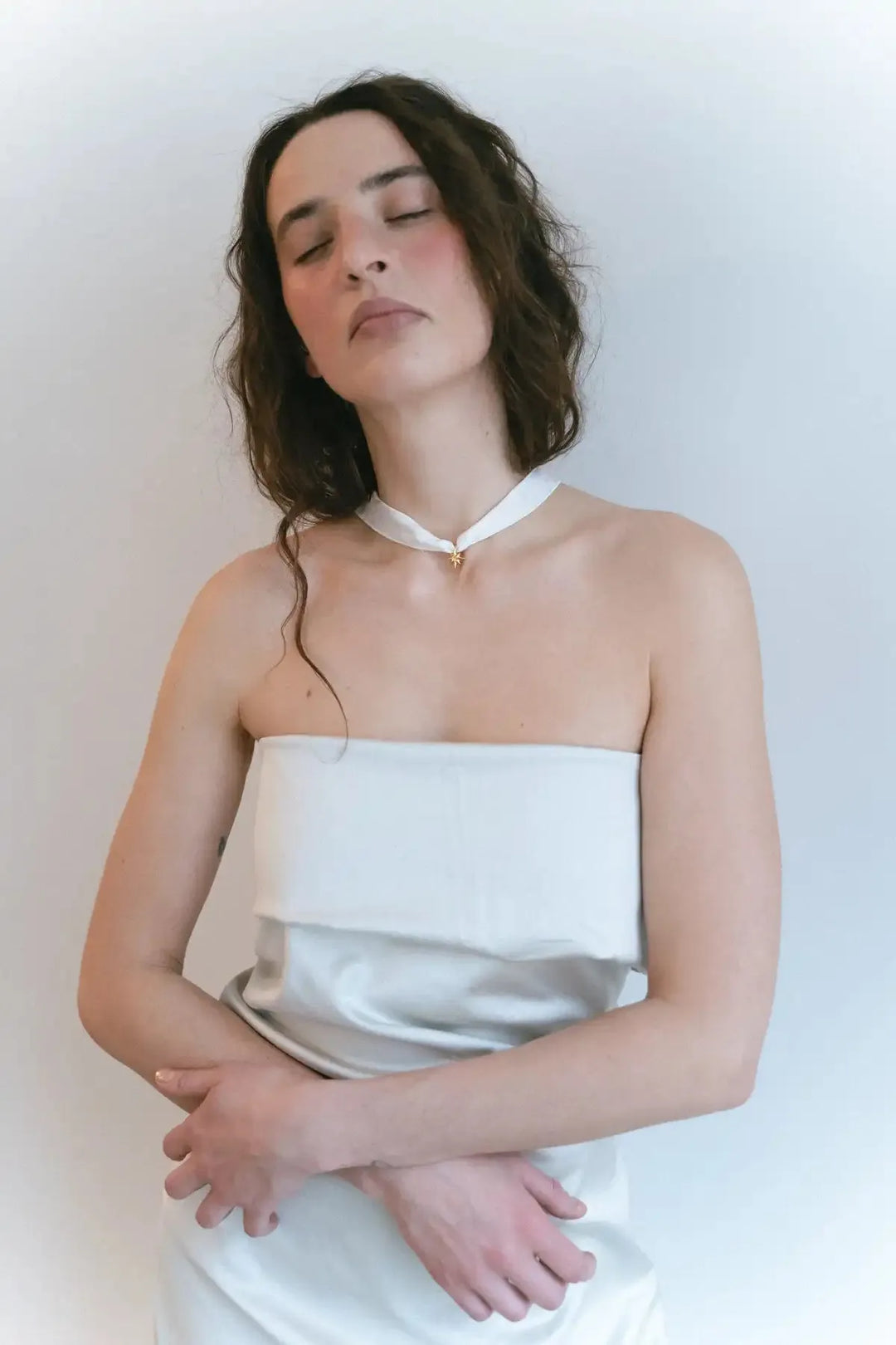 Drimota Gold-Plated Silver Star Pendant with a Set of Wide Silk Ribbons