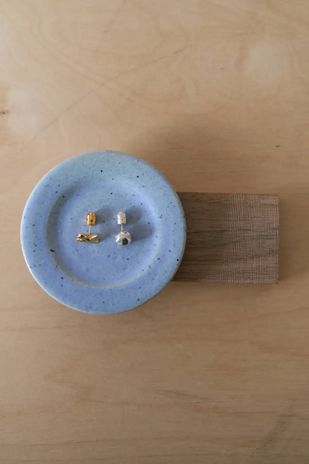 Era Earrings with Silver Ball and Gold-Plated Silver Bird