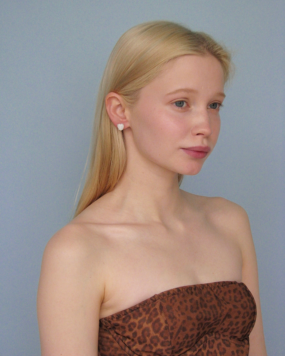 Сережки-пусети CRUSH білі