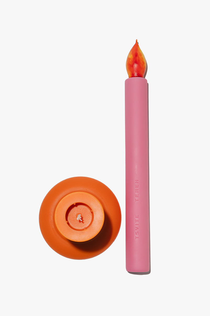 LUMIÈRE candle in pink and orange colors