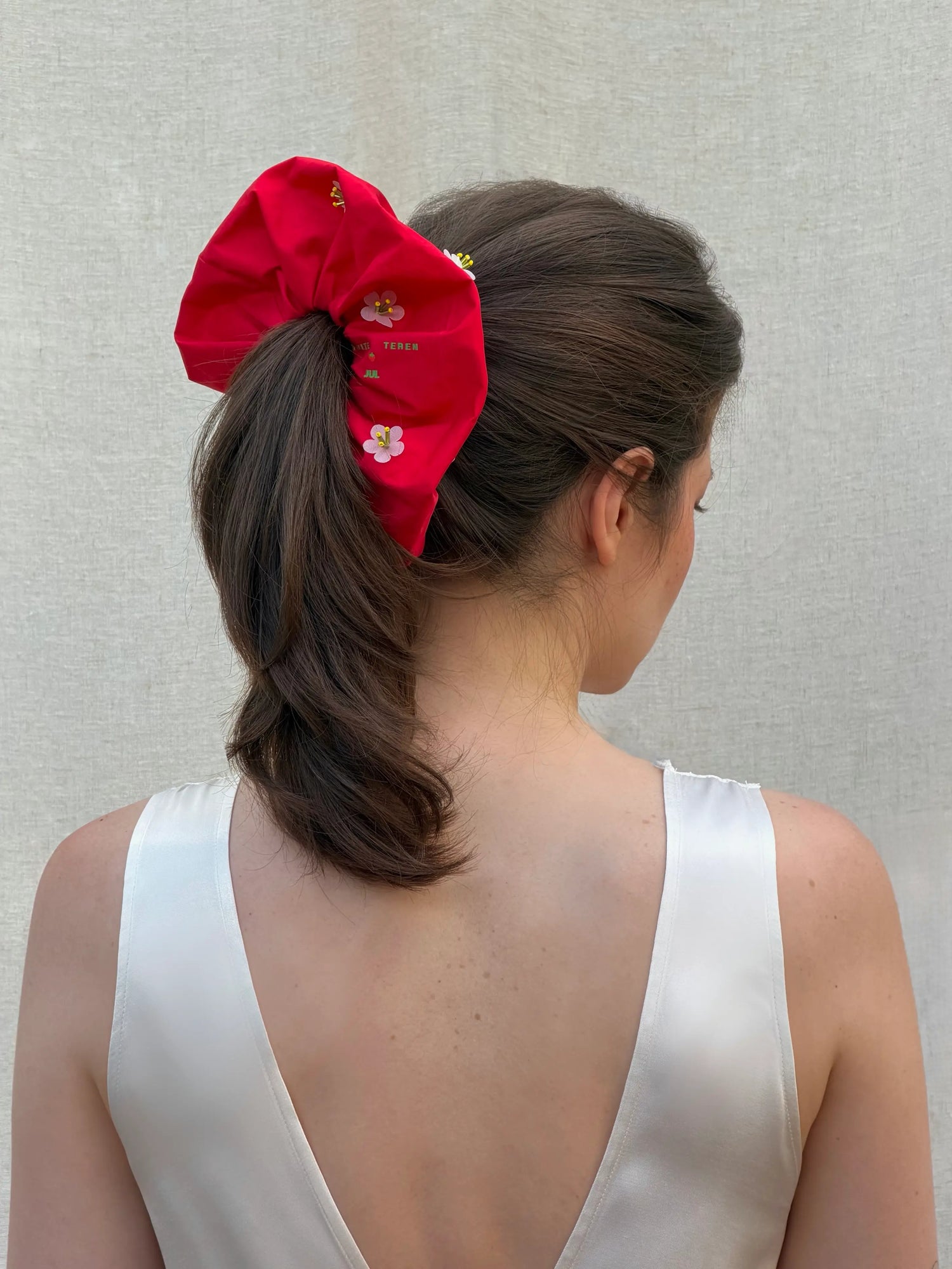 COMPOTE scrunchie
