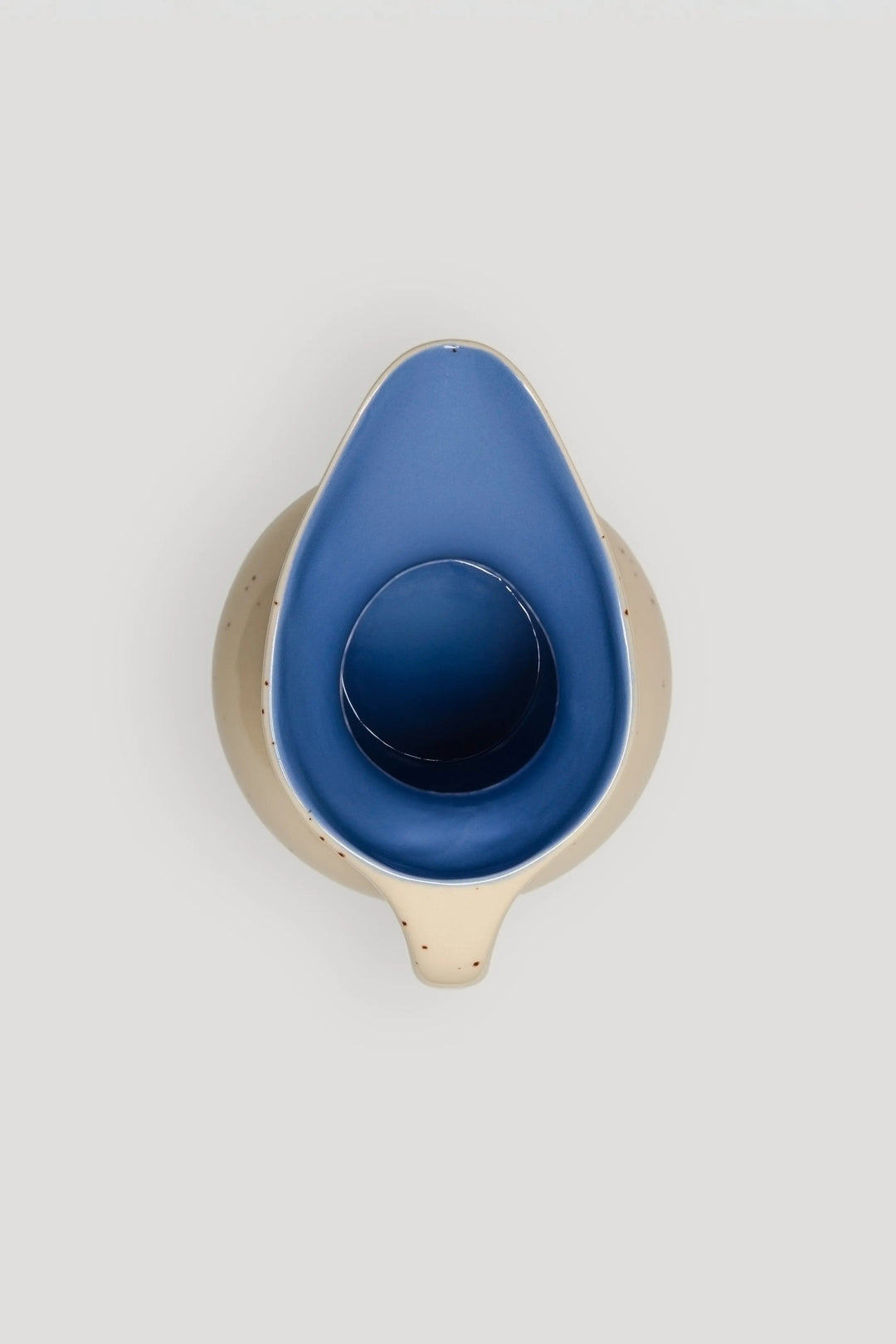 ROSA jug in eggshell color