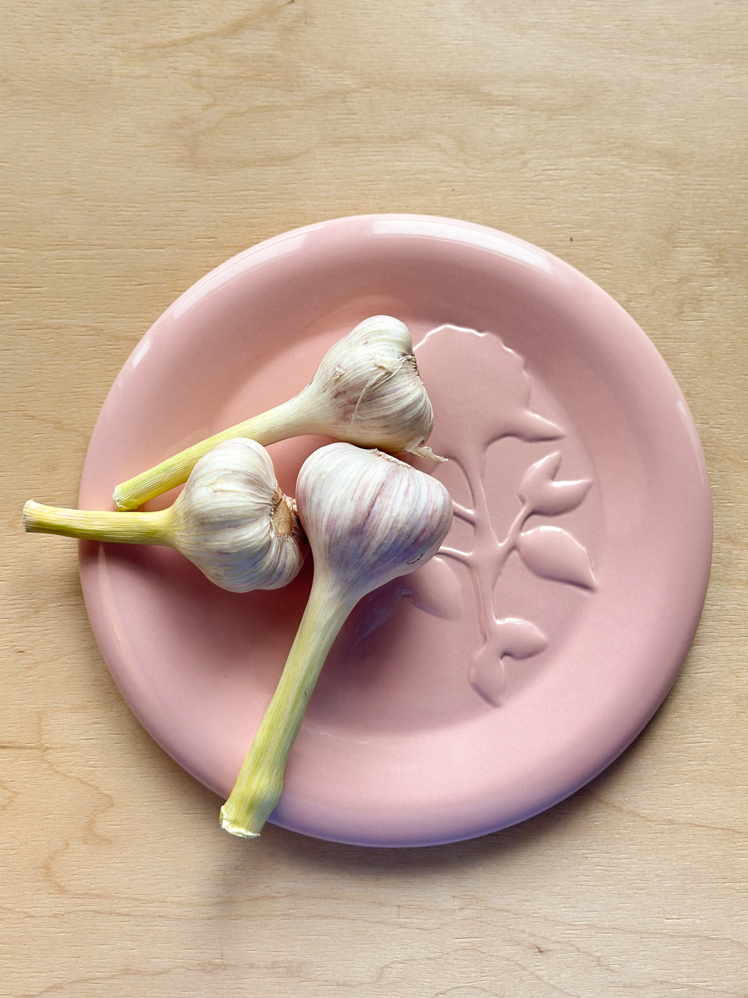 AMORE plate in lace color