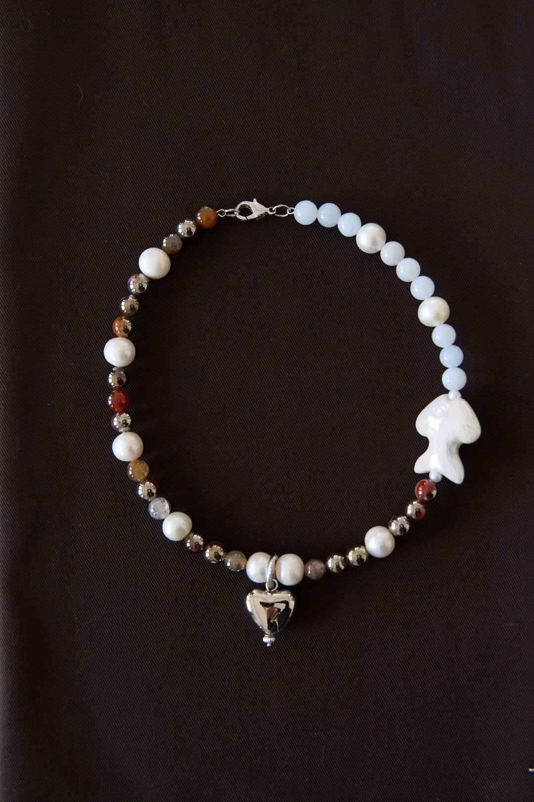 Кольє KHVYLI з агатом, перлинами, рибою та серцем