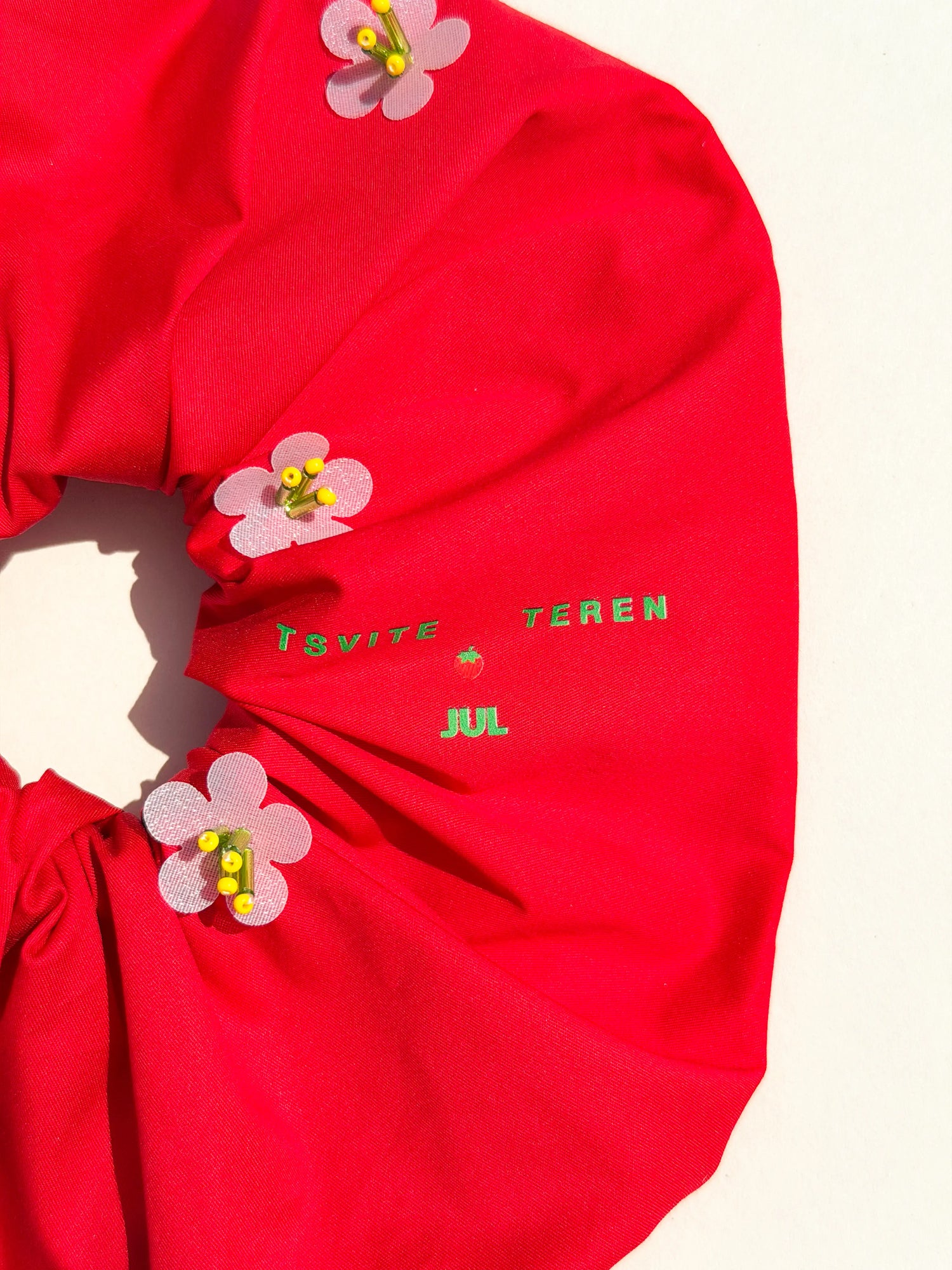 COMPOTE scrunchie