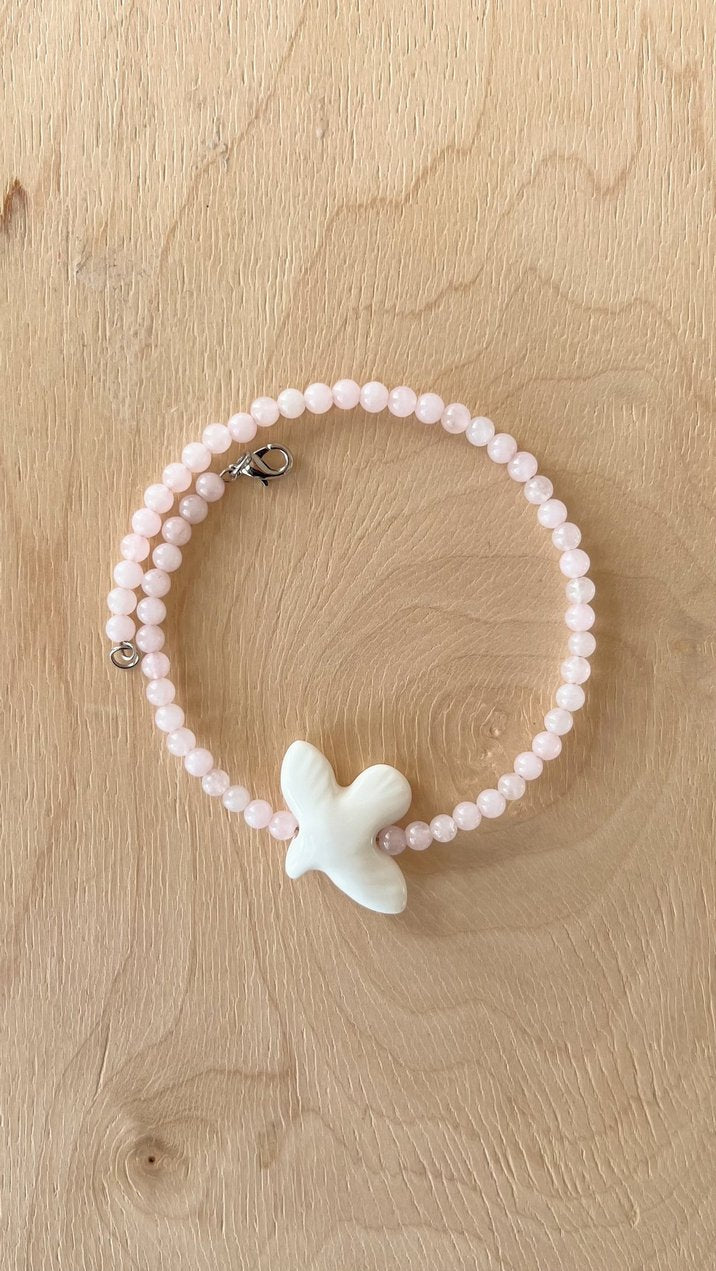 Браслет MYRNI з рожевим кварцем та пташкою