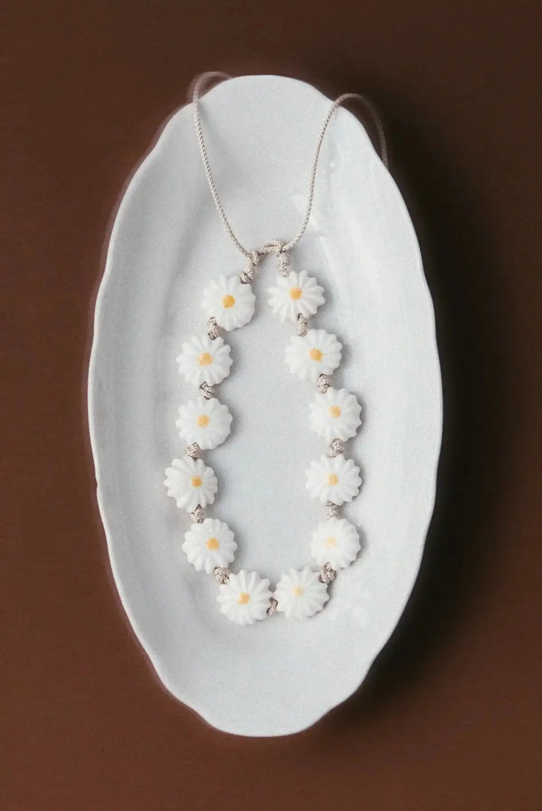 Polysk Necklace with Daisies