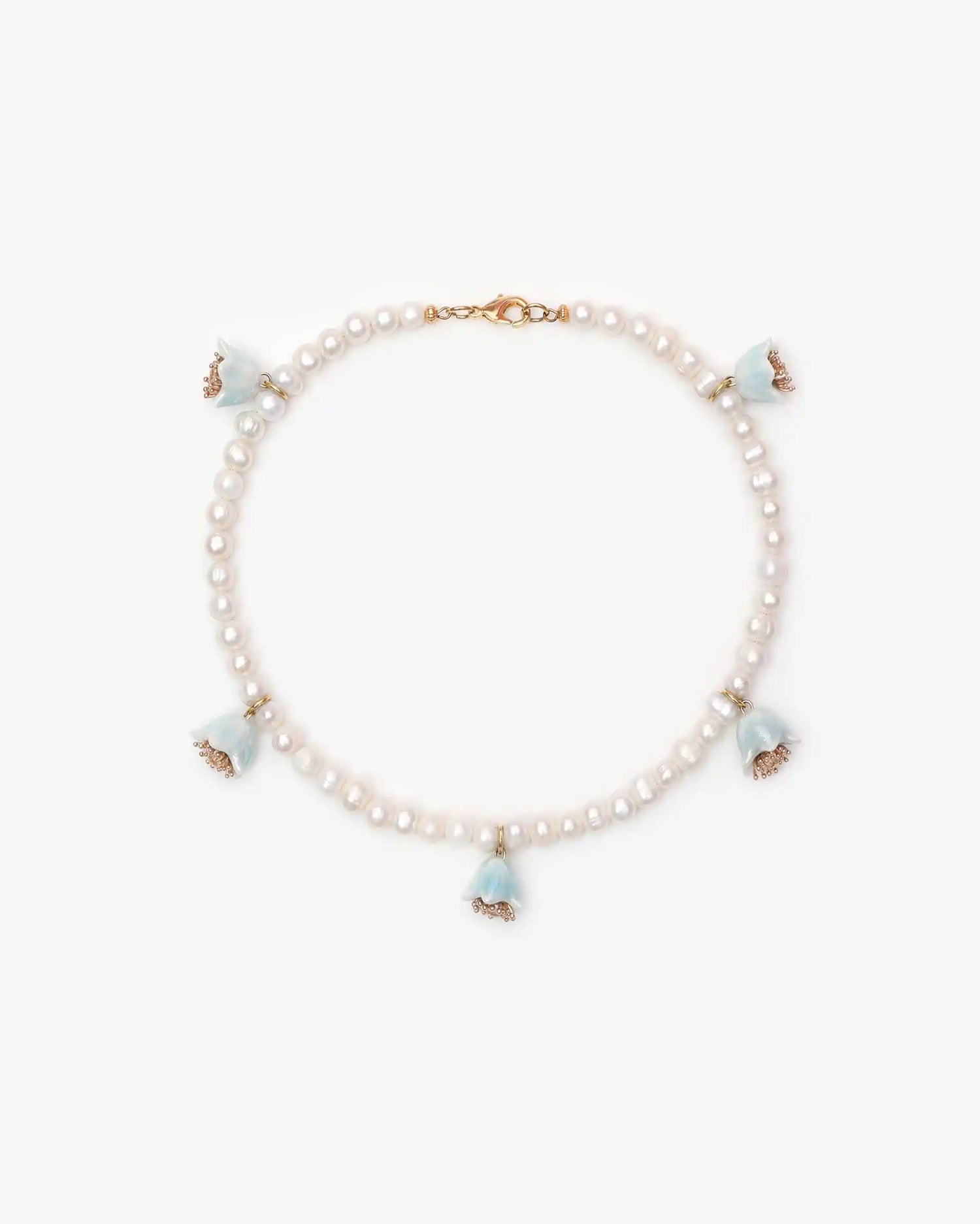 Polysk Necklace with Medium Pearls and Small Sky Blue Bellflowers