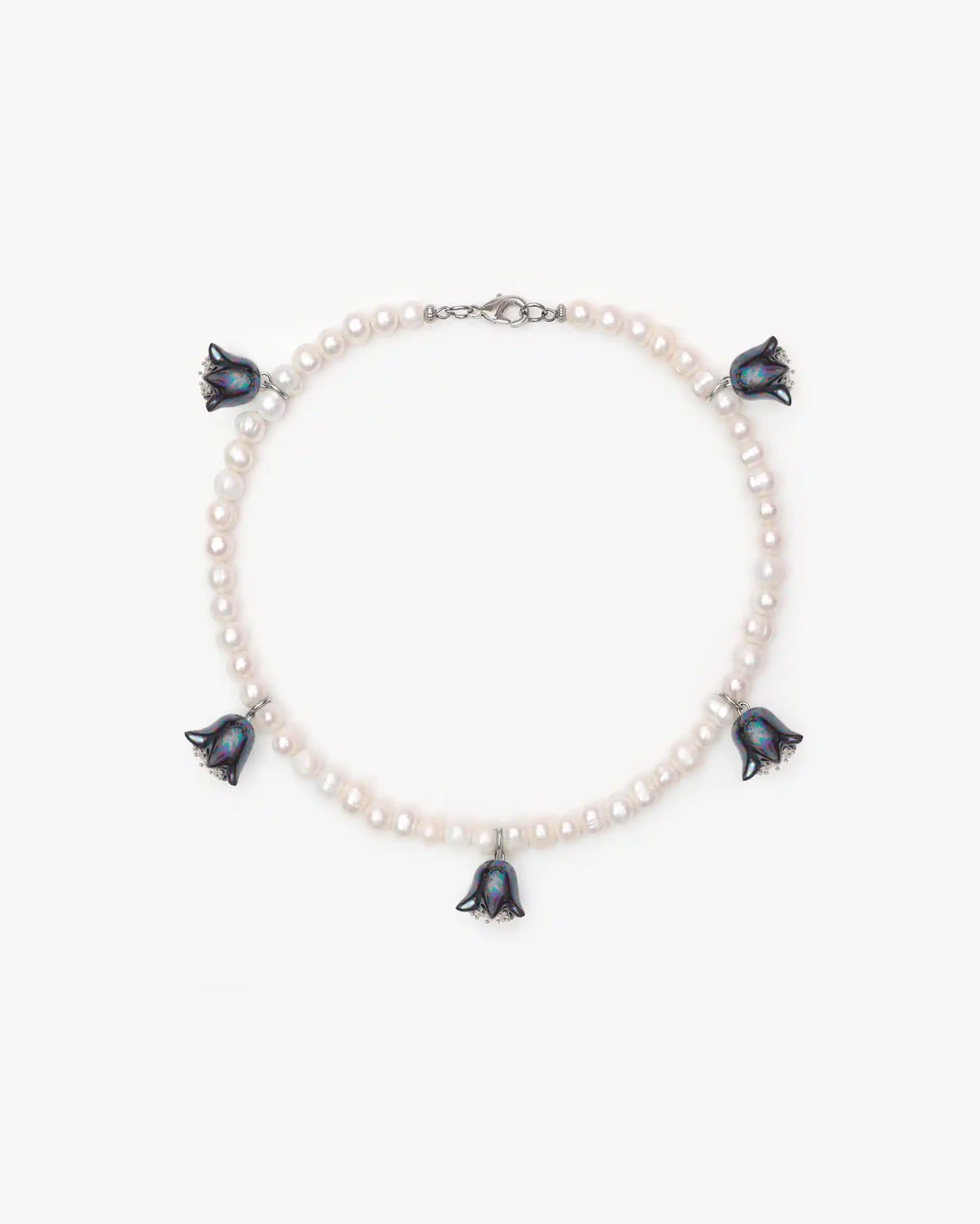 Polysk Necklace with Medium Pearls and Small Blue Bellflowers