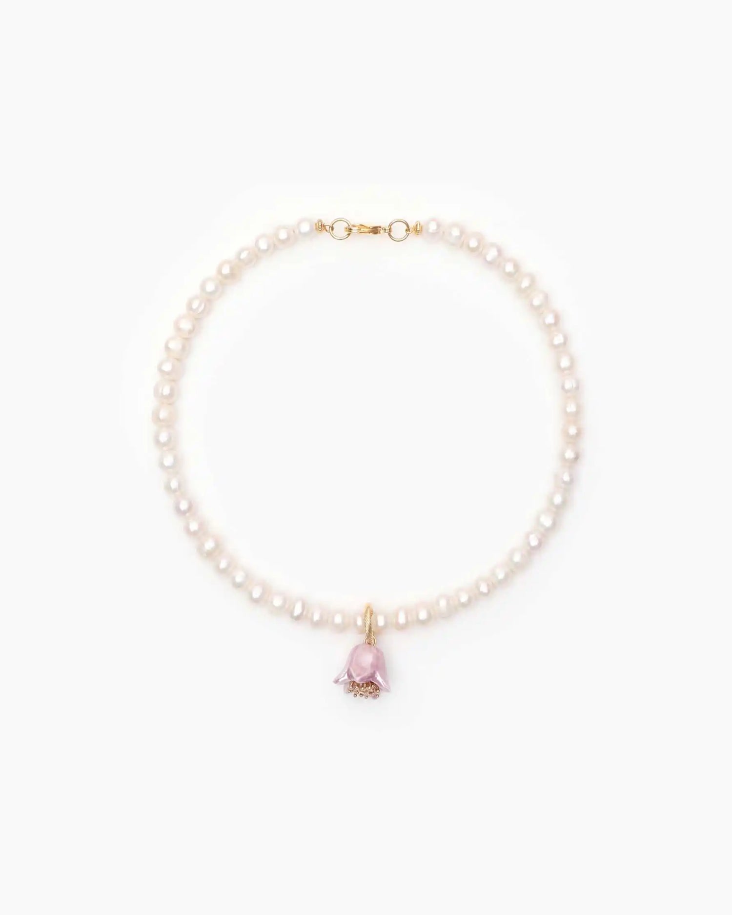 Polysk Necklace with Medium Pearls and Small Lilac Bellflower