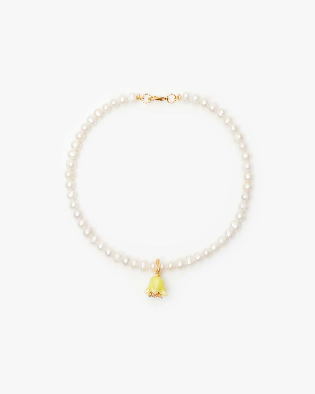 Polysk Necklace with Medium Pearls and Small Yellow Bellflower