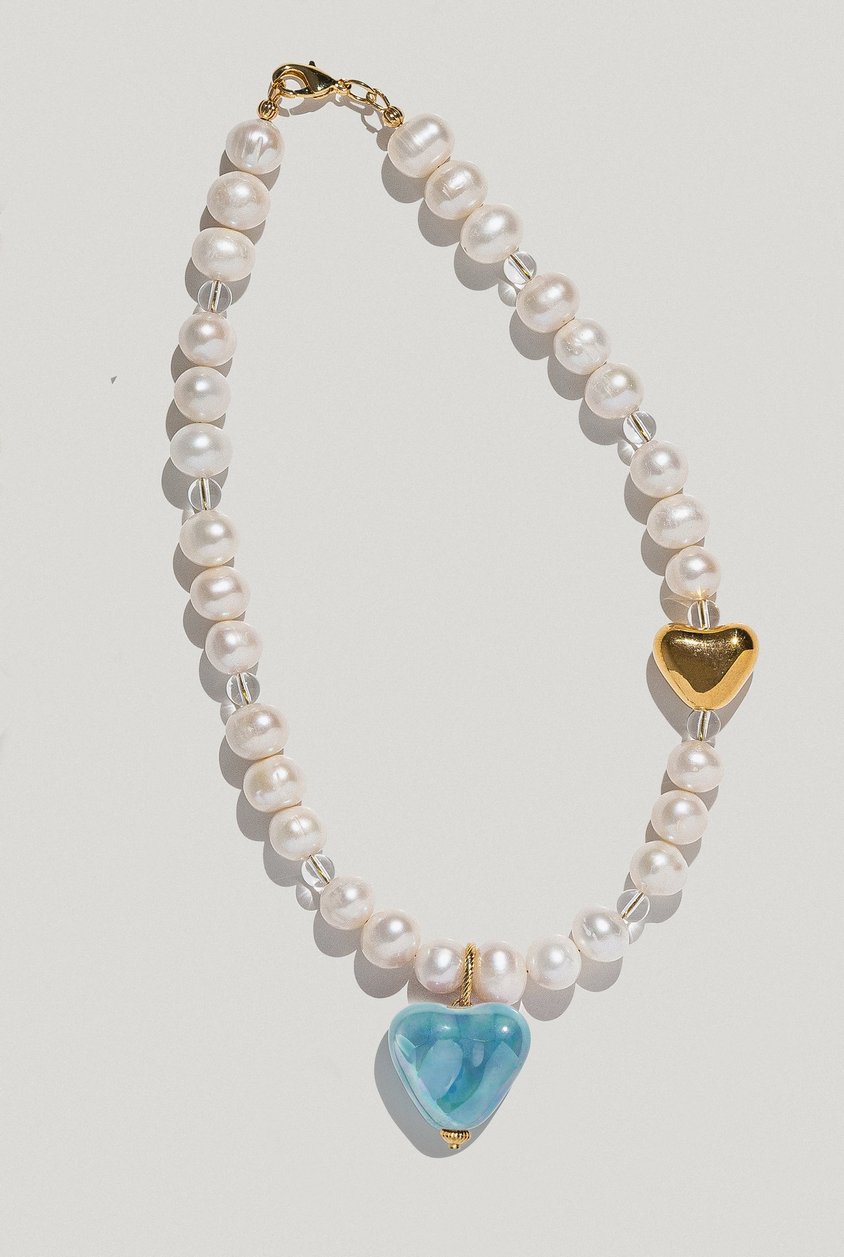 SKARB necklace with large pearls, gold and blue heart