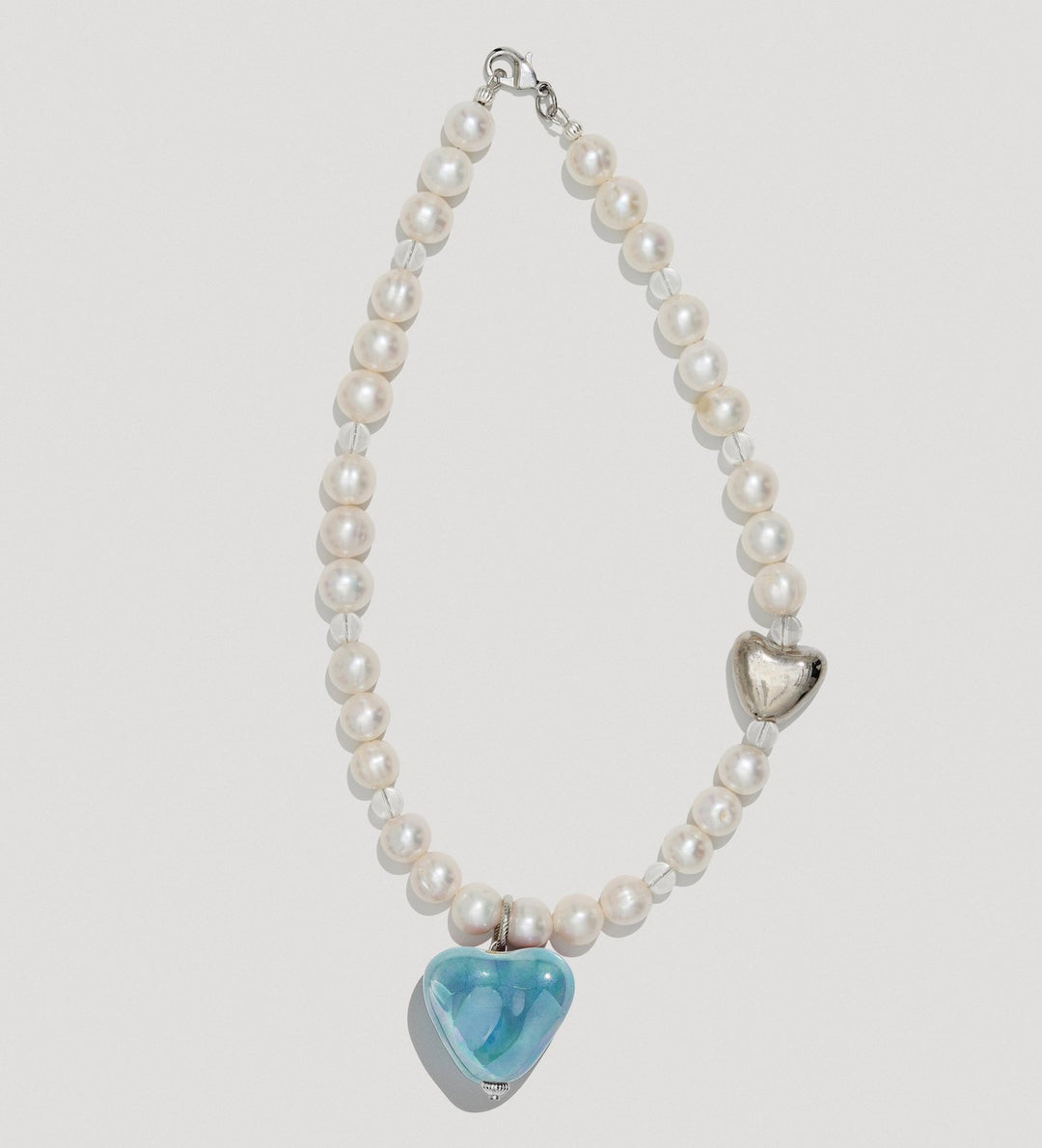 SKARB necklace with large pearls, platinum and blue heart