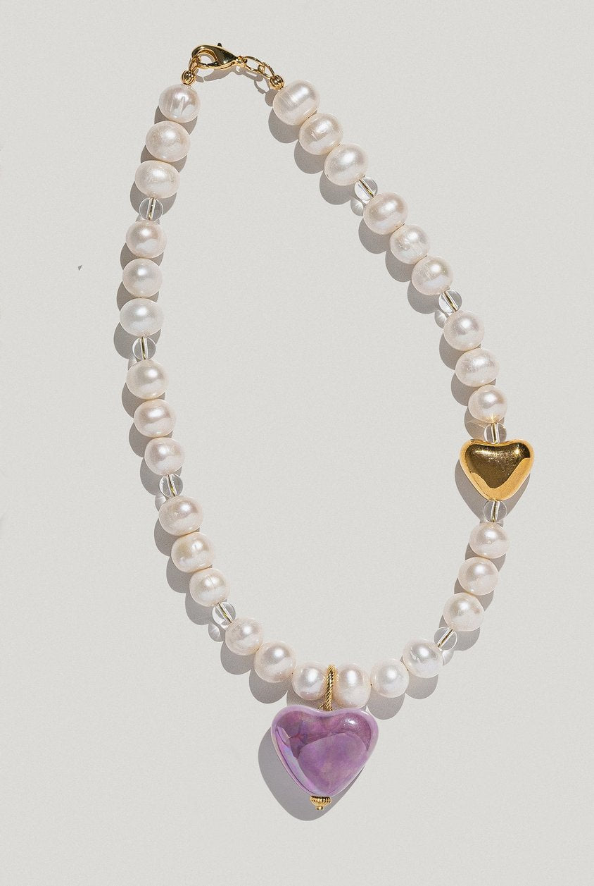 SKARB necklace with large pearls, gold and lilac heart