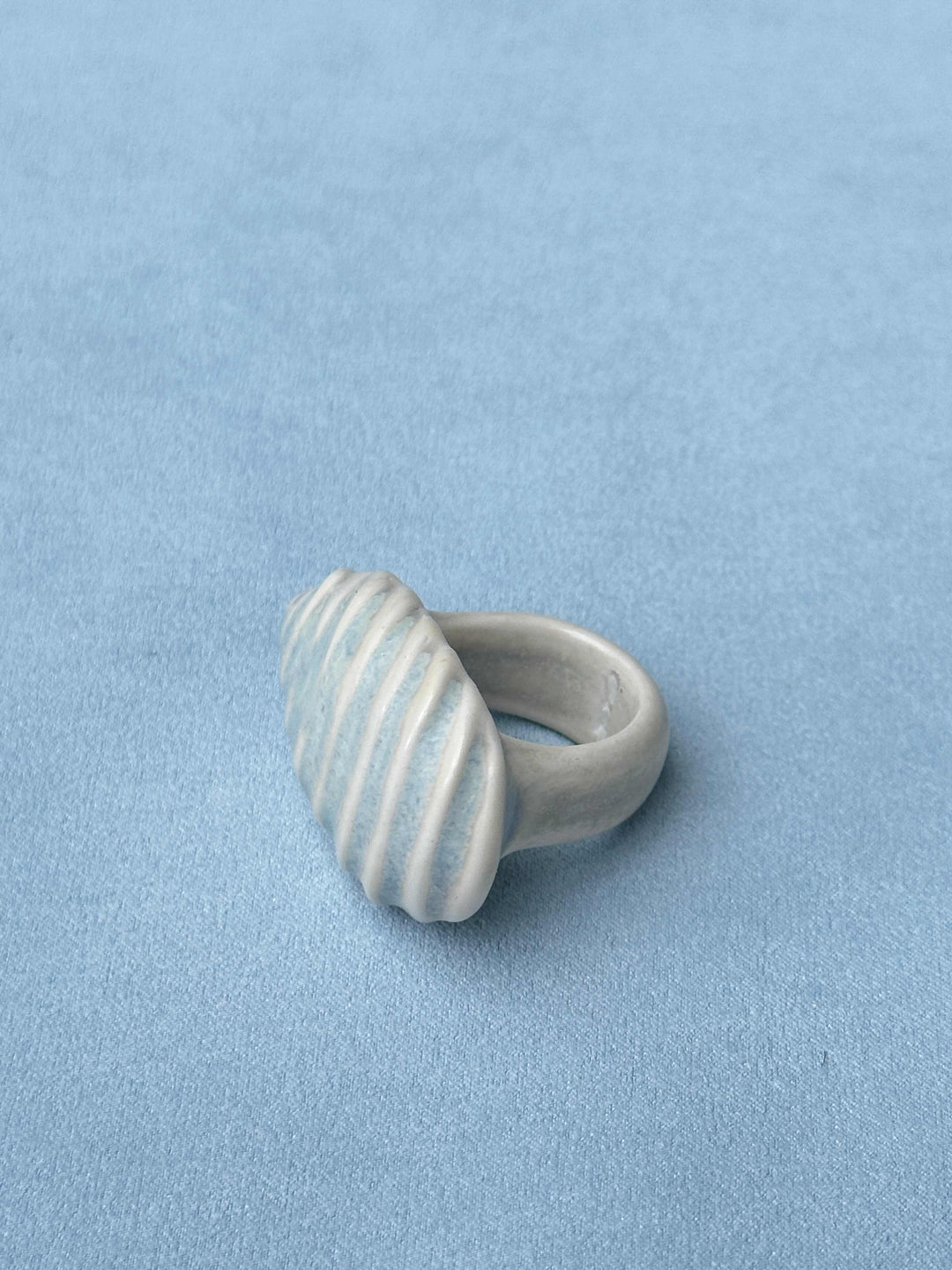 LUNA 2 ring