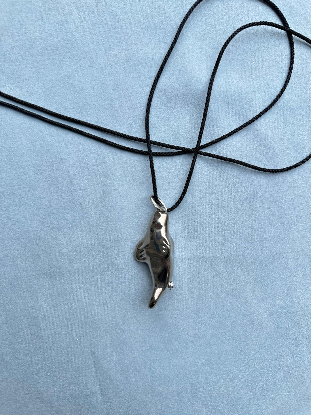 Підвіс HLYBYNA на шнурку