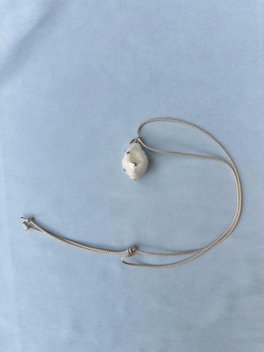 Підвіс LAHUNA на світлому шнурку 1