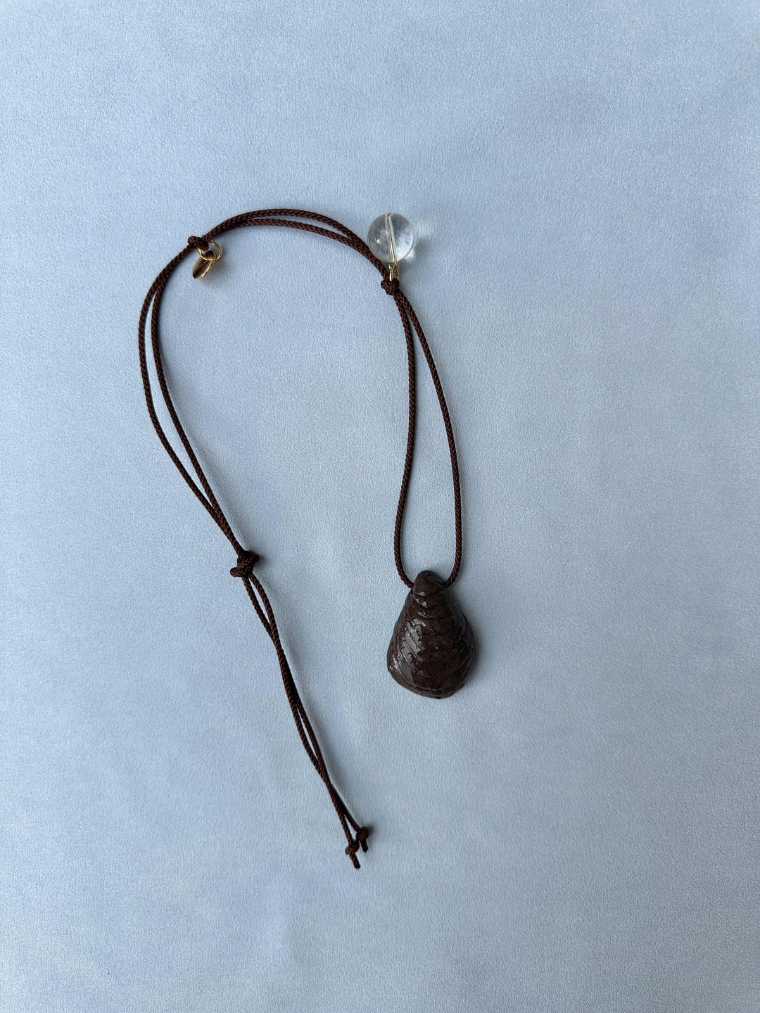 Підвіс LAHUNA на темному шнурку 3