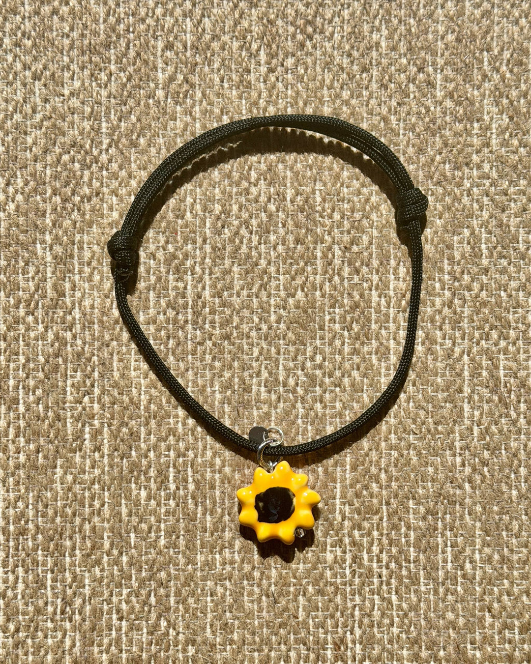 Підвіс для собак SUNFLOWER на чорному шнурку