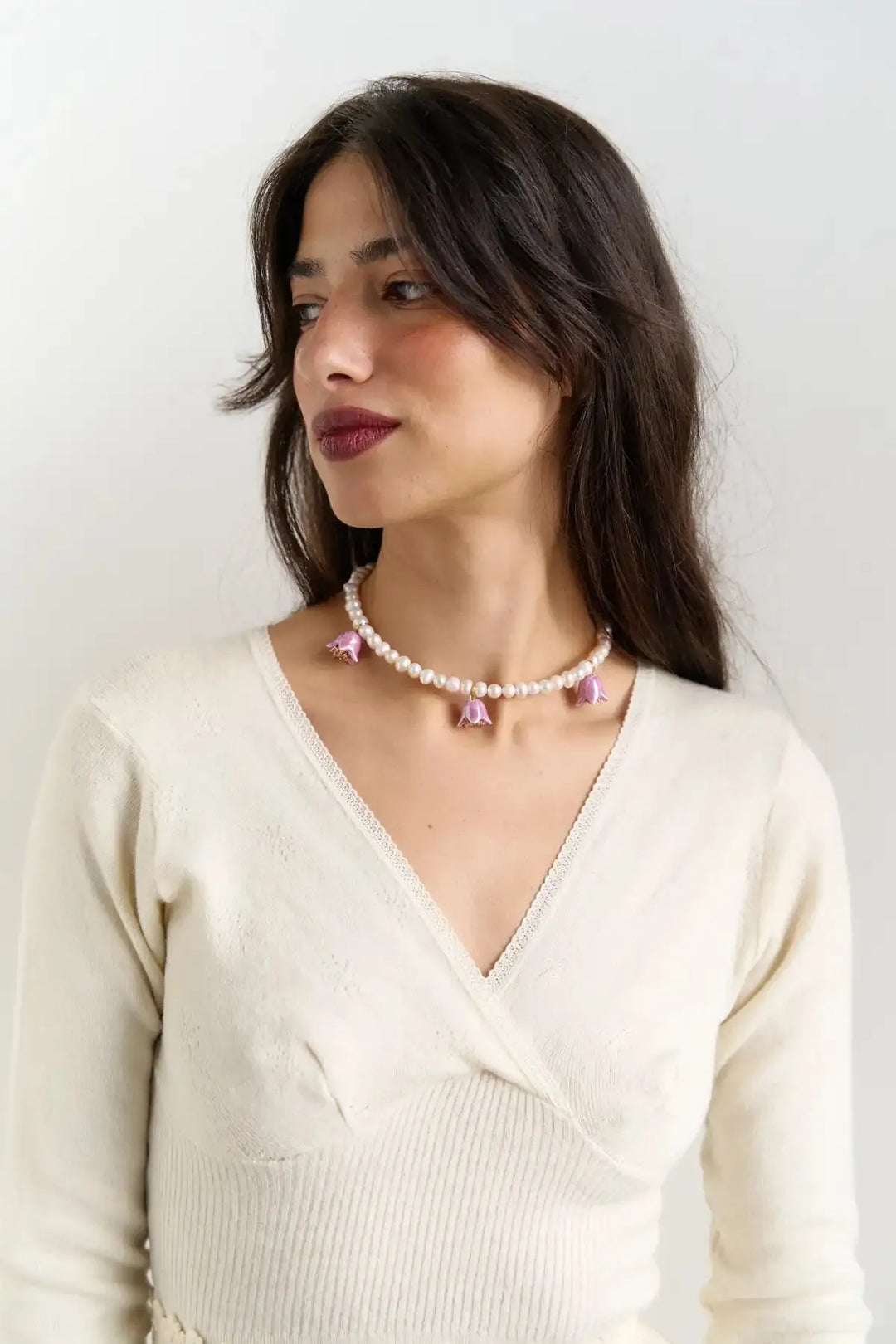 Polysk Necklace with Medium Pearls and Small Lilac Bellflowers
