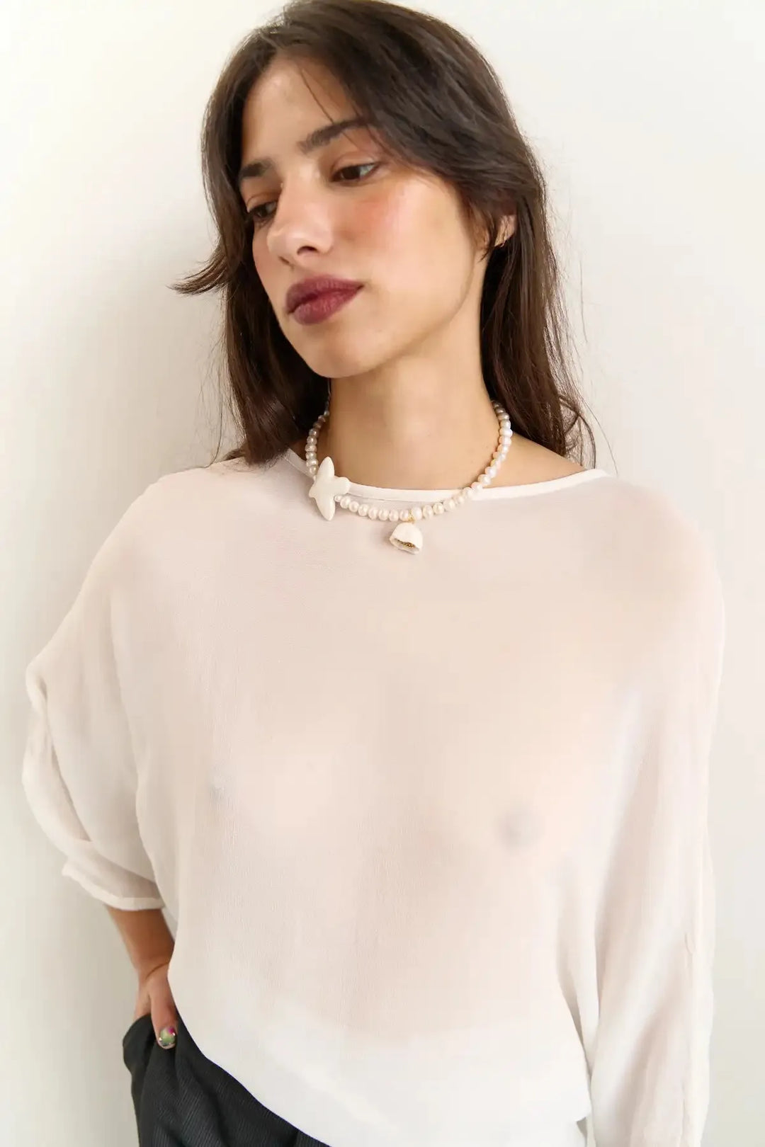 Polysk Necklace with Medium Pearls, Bird and Poppy