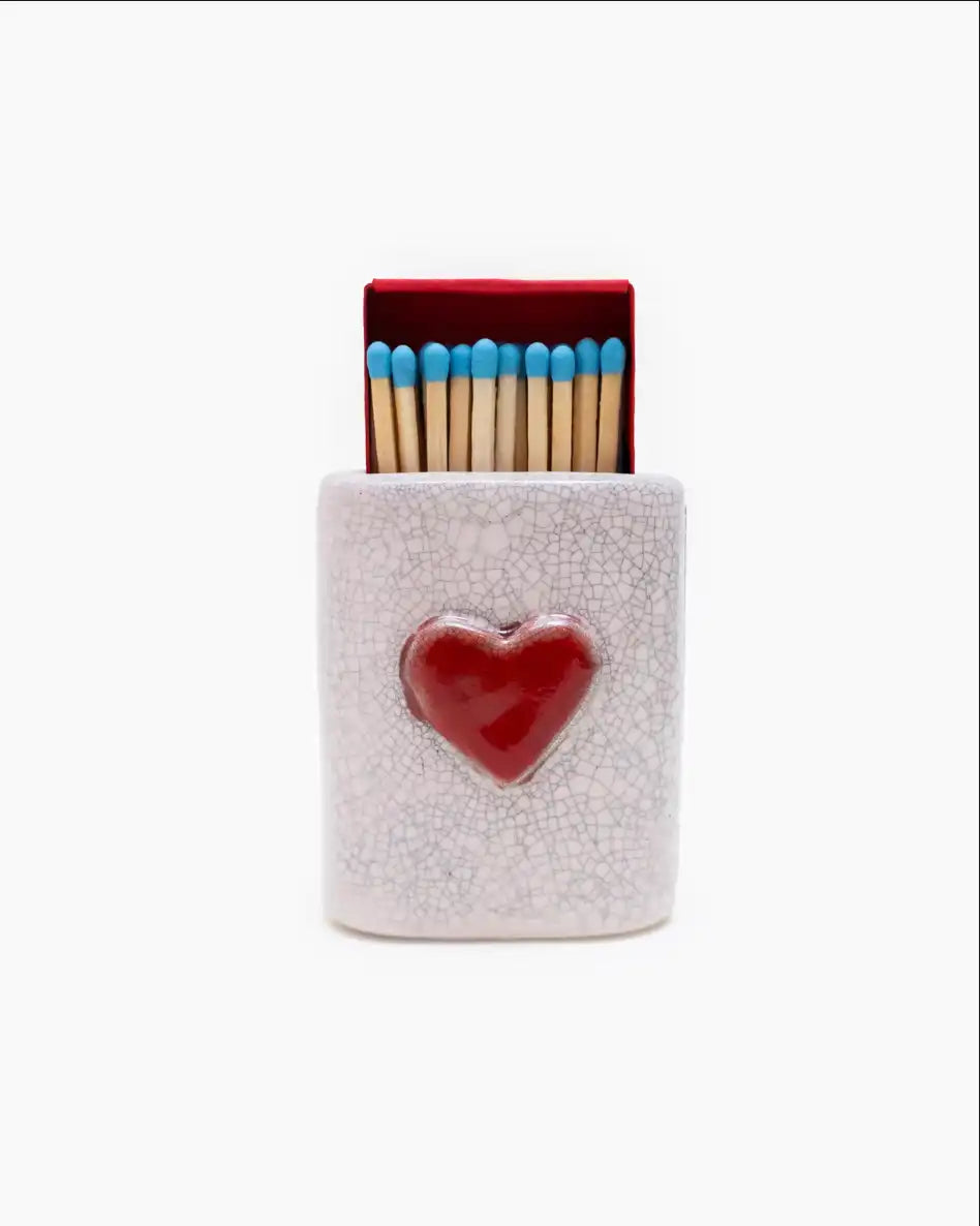 Pink ceramic matchbox with bas-relief ASSHA for TSVITE TEREN