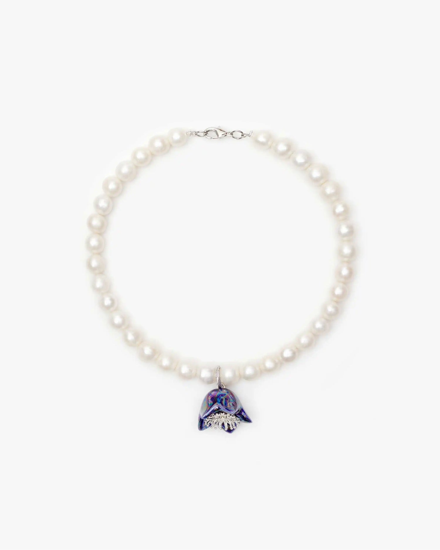 Polysk Necklace with Large Pearls and Blue Bellflower
