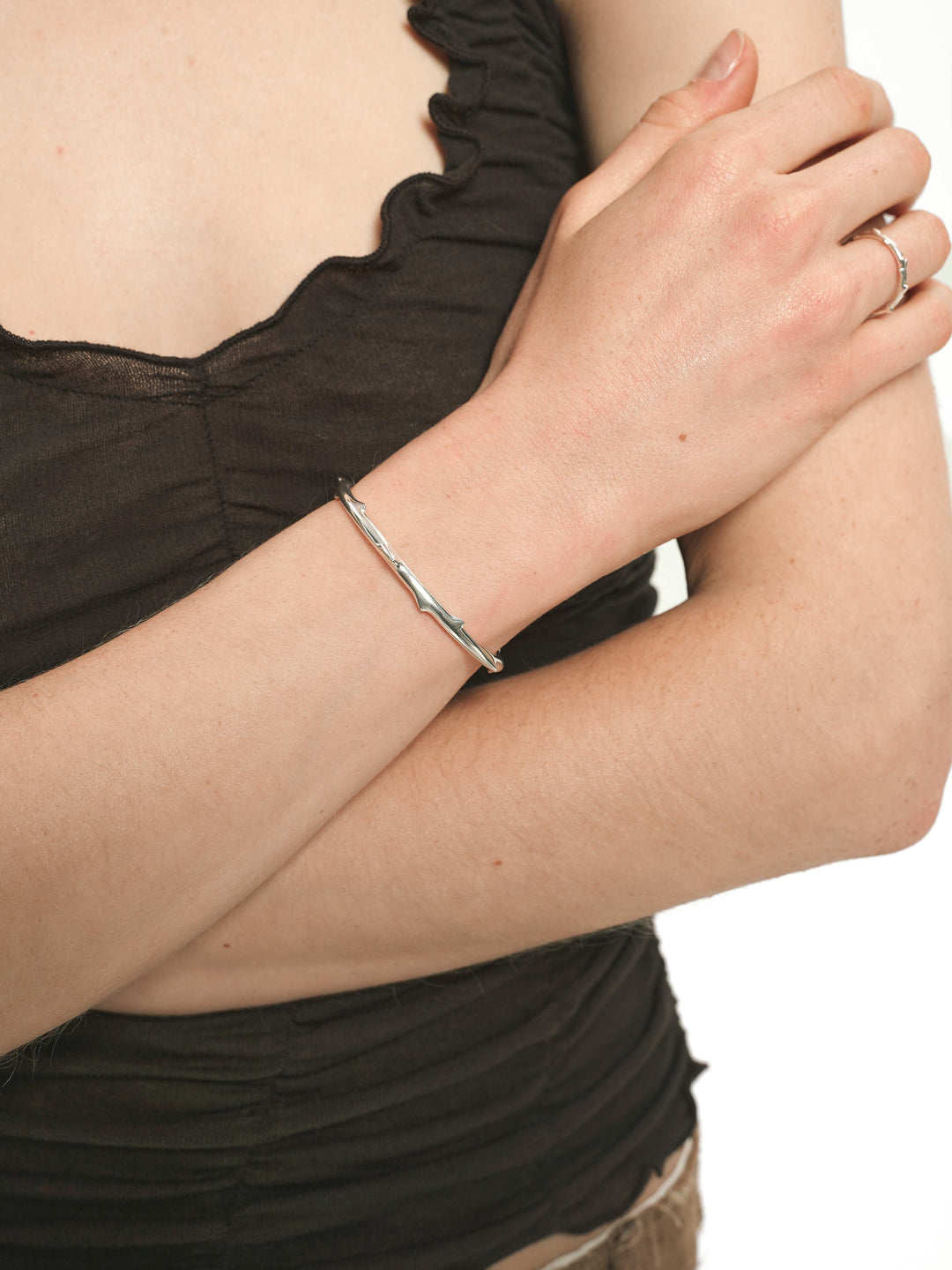 Браслет-каф THORNS у сріблі