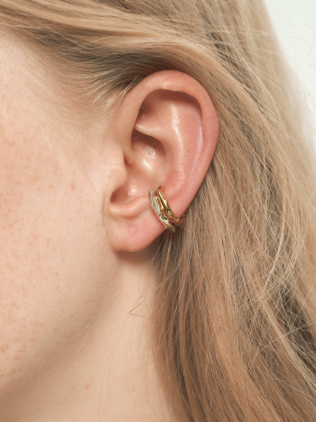 THORNS gold-plated cuff