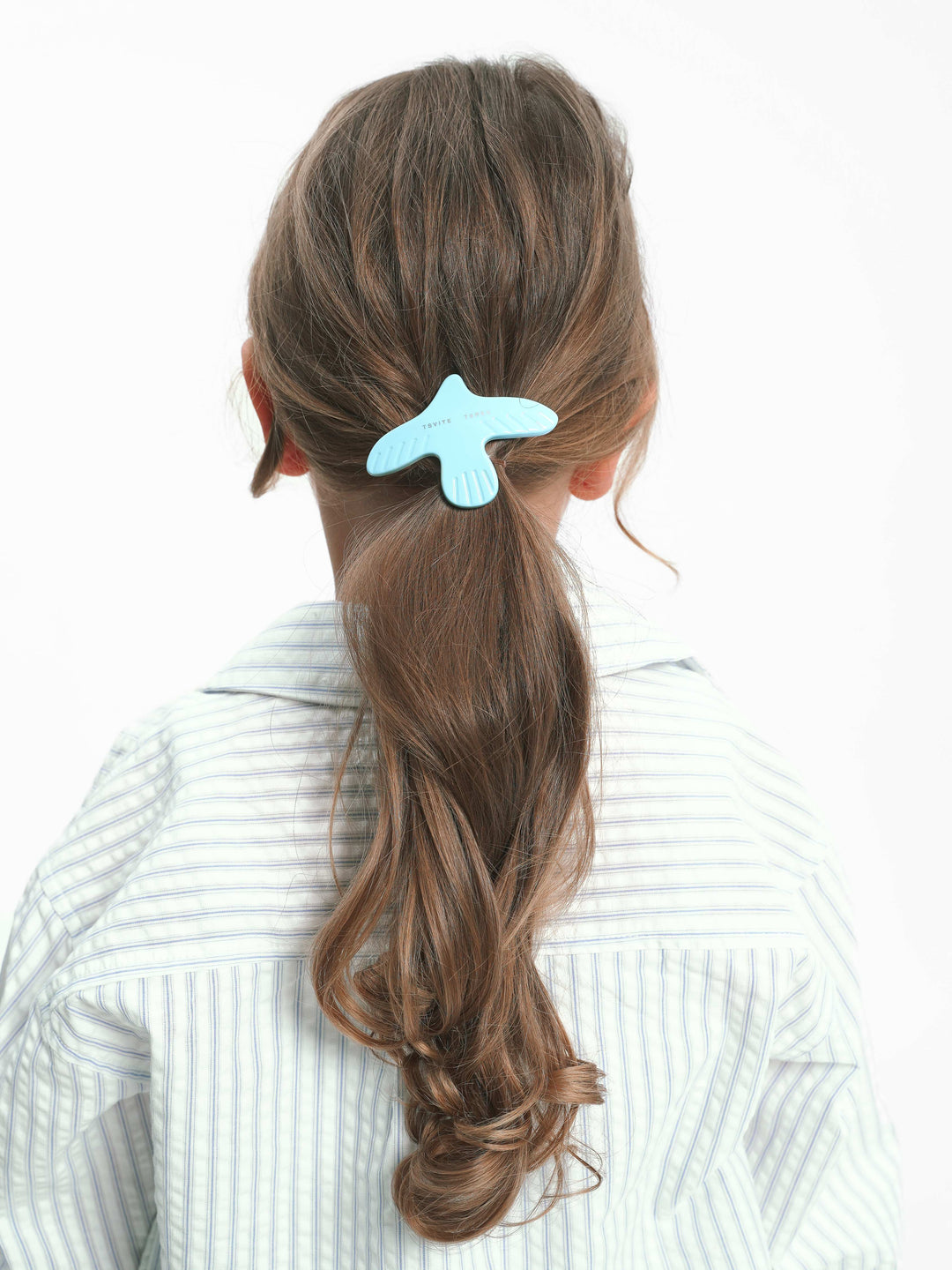 PALOMA medium hair clip in sky blue color