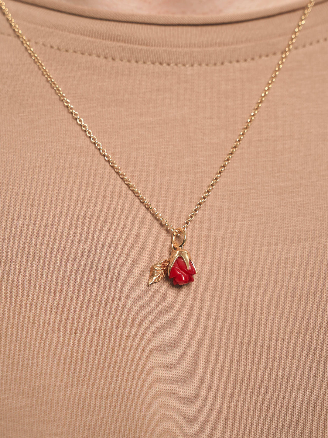 Підвіс ROSARIUM червоний у позолоті на ланцюжку