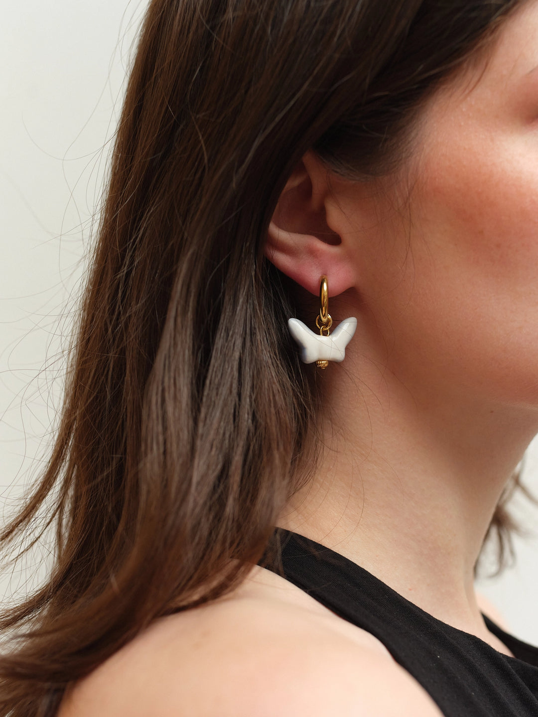 EUPHORIA single earring in blue color with gold-plated fittings