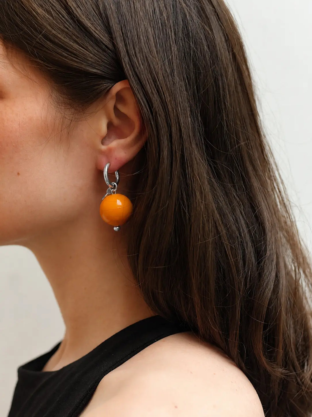 MEADOW single earring in orange color with silver fittings