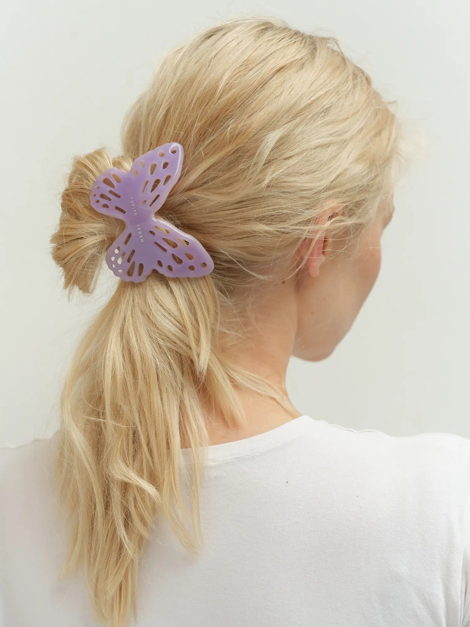  EUPHORIA hair clip in lilac color