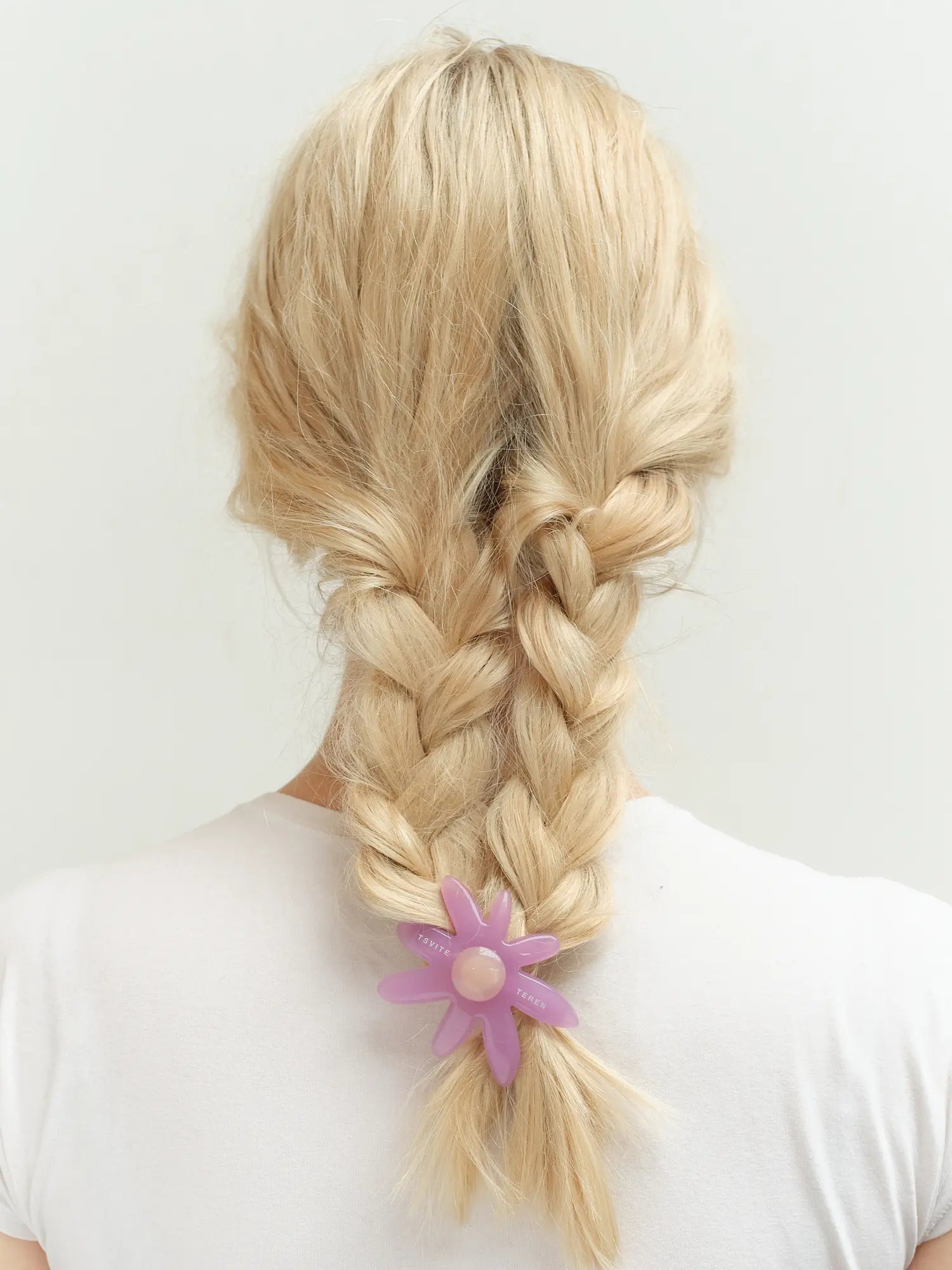 NEKTAR hair clip in lilac color