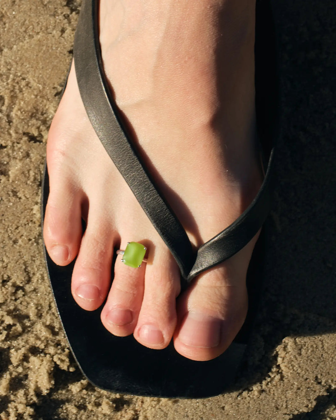 SUNDROP toe ring in mint